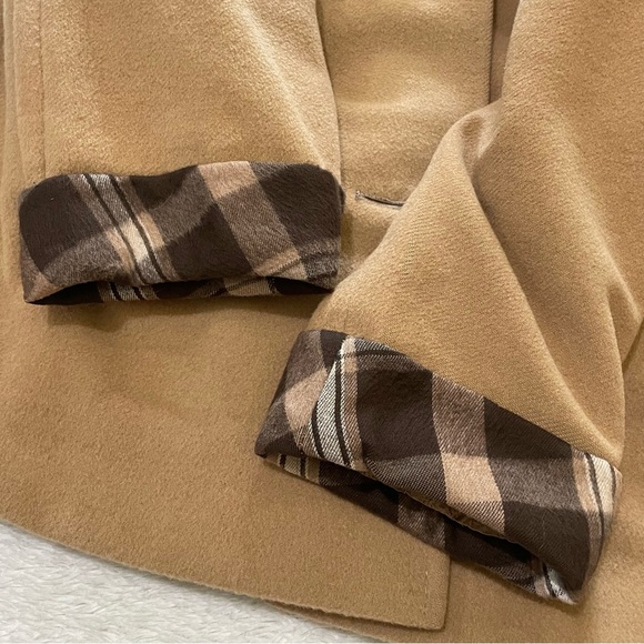 Burberrys Vintage Cashmere & Wool Overcoat - Picture 3 of 13